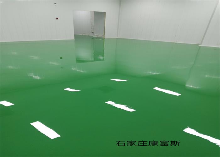 新疆某企业环氧地坪施工中！